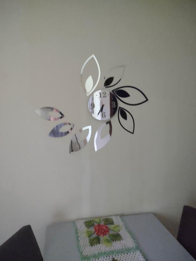 The Loft Garcia Apartment Marica Luaran gambar
